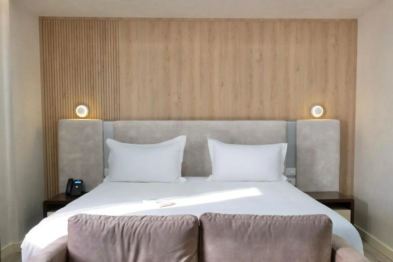 Great White Hotel Shengjin