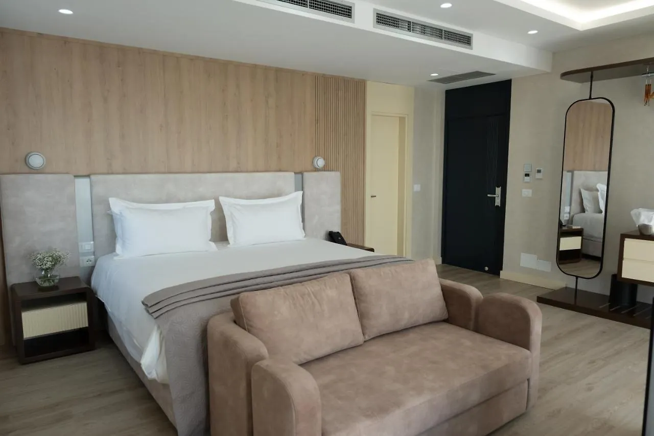 Great White Hotel Shëngjin