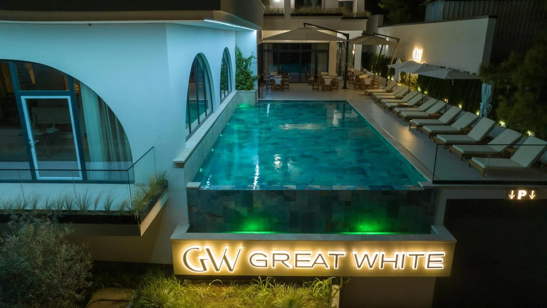 ****  Great White Hotel Shengjin Albania